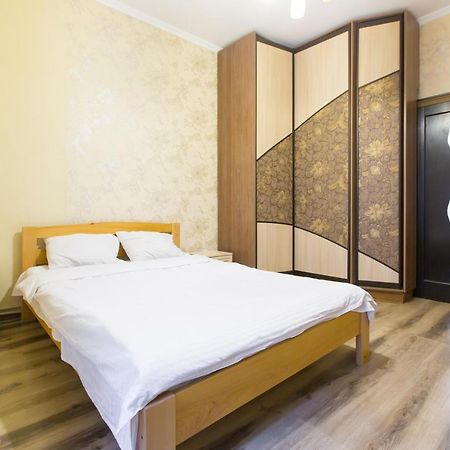 Квартира Подобово Біля Площі Ринок Вулиця Староєврейська 17 Lviv Exterior photo