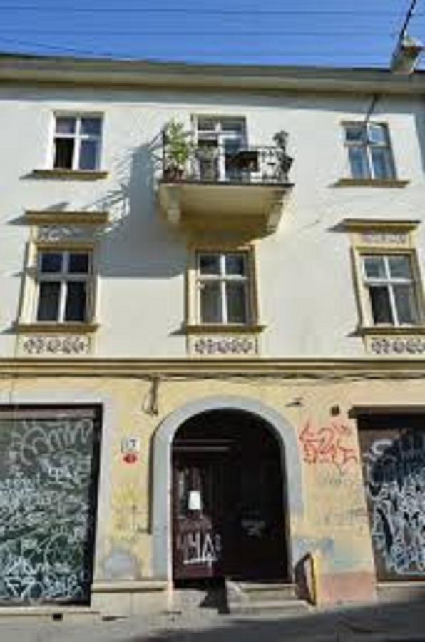 Квартира Подобово Біля Площі Ринок Вулиця Староєврейська 17 Lviv Exterior photo